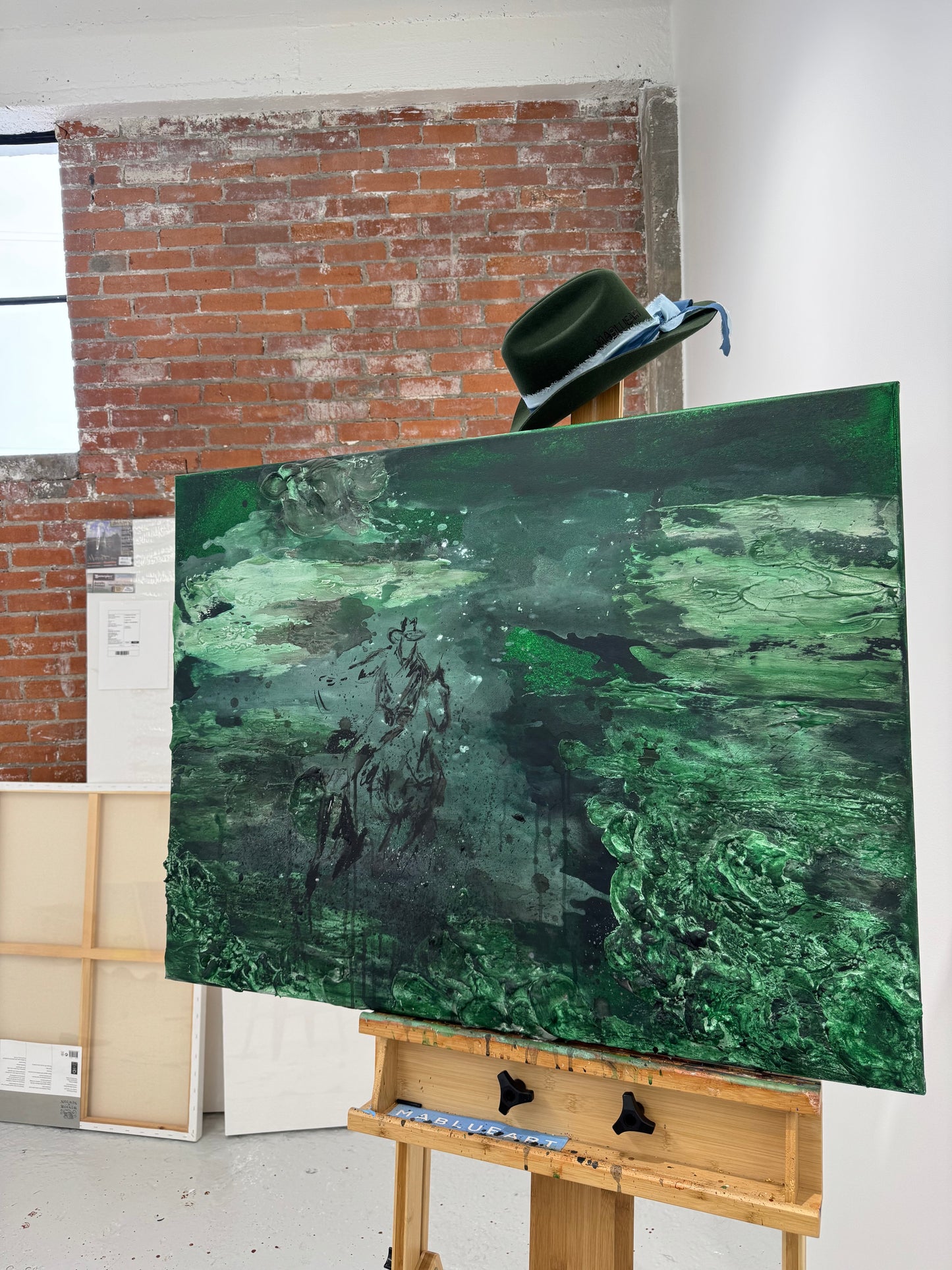 HOWDY COMPADRE GREEN EMERALD